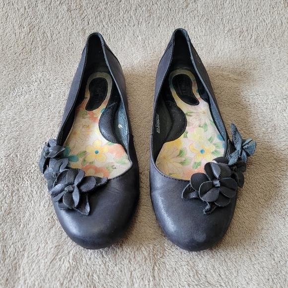 Born black leather flats size 9.5​ - Picture 1 of 13